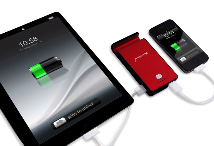 multi power bank charging iphone and ipad